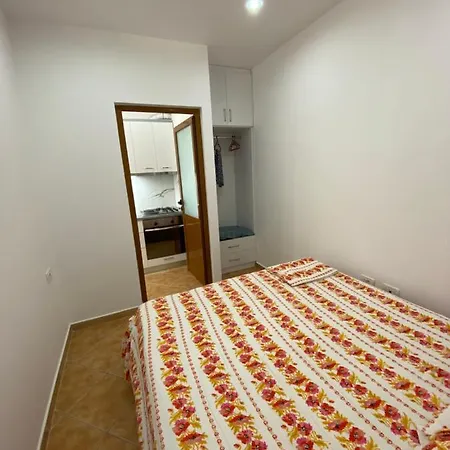 Sunny Apartment *